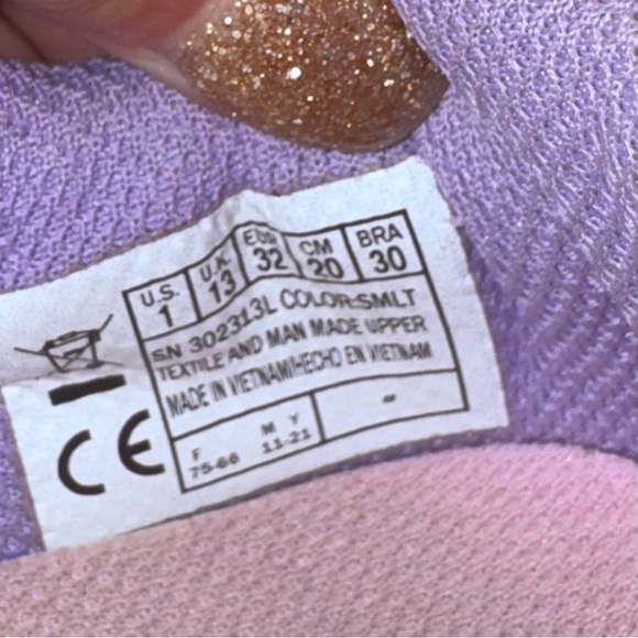 Skechers Kids' Glitter Sneakers - Silver and Lavender. Girls Size 1 - Picture 8 of 13